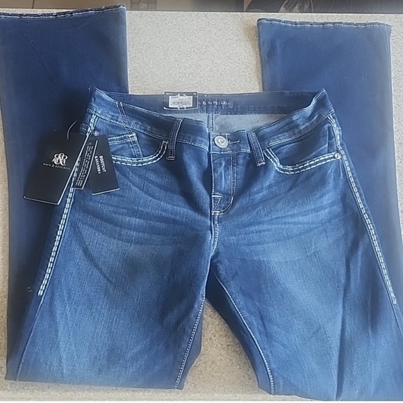NWT Rock & Republic Kasandra Boot Cut Size 4M - Picture 2 of 13